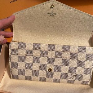 Louis Vuitton Sarah Wallet